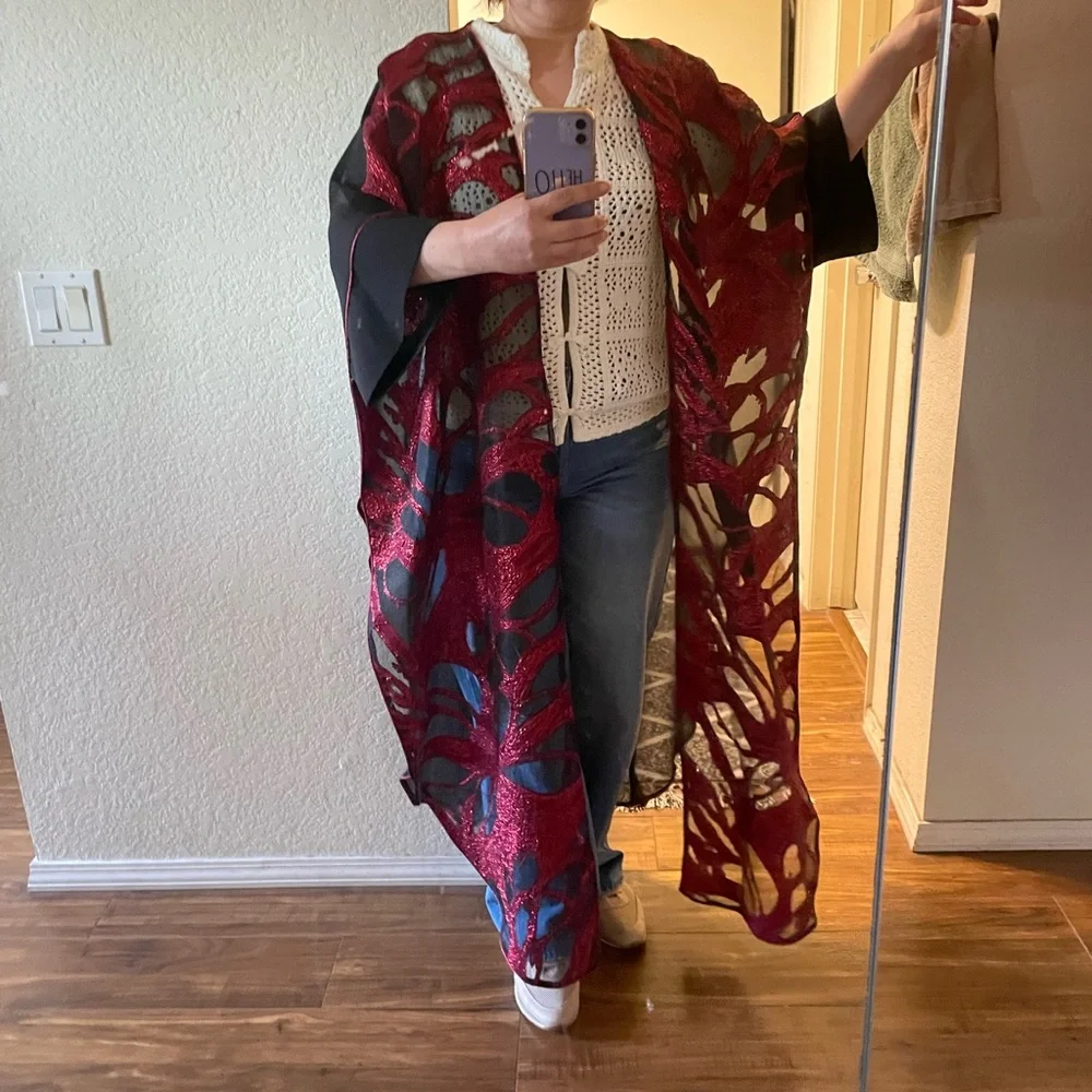 Red and Black Sheer Floral Kimono Wrap - Picture 5 of 9